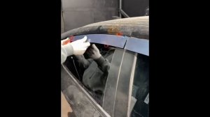 Видео установка 2Д дефлекторов / плоских ветровиков на Honda Civic X седан / Хонда Цивик 10 седан