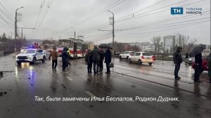 Представители власти прибыли к месту аварии на Пролетарском мосту