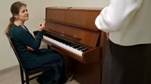 Инсайты, впечатления и результаты ученицы о пении в головном резонаторе