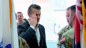 В США несколько высокопоставленных чиновников перебрались жить на военные базы