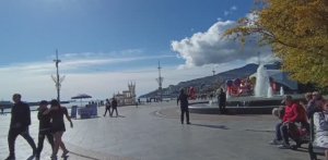 Во что превратился курорт Ялта? Отдых в Крыму осенью-2025. Самый центр, Приморский парк, набережная