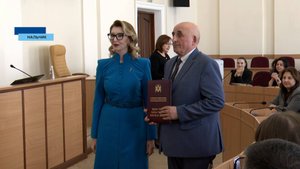 В парламенте республики состоялось вручение наград