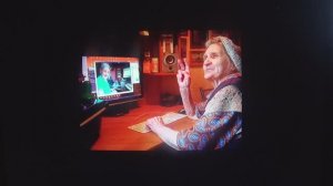 ШУТКА : Пенсионерка за компьютером     ПОДПИШИСЬ