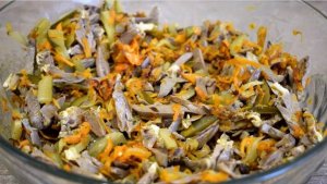 Всего 4 продукта в составе салата! Ну очень вкусный салат Обжорка