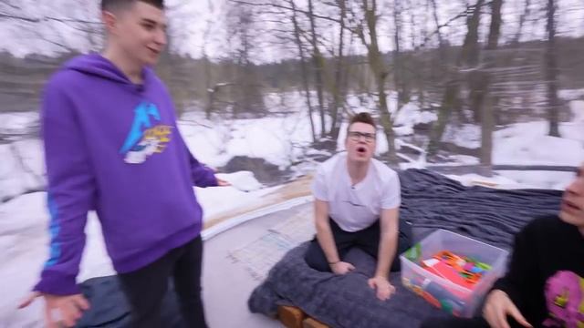 Нас Заперли в ОГРОМНОМ ШАРЕ... смотреть онлайн