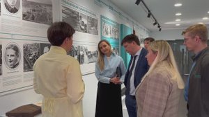 «Метафракс Кемикалс» и Музей КУБа открыли в Губахе выставку к 70-летию предприятия