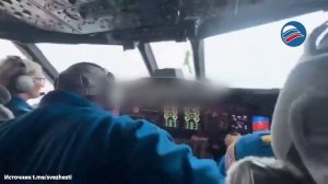 Ужасающие кадры: внутри кабины самолёта в момент пролёта через ураган «Мелисса»