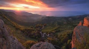 Гора недалеко от Бисерного храма Крым 2019