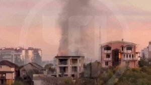 В Сочи загорелся недострой