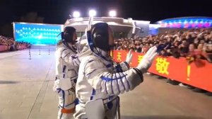 🚀Как экипаж «Шэньчжоу-21» проводили в дальний полет