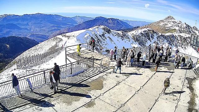 Горный курорт Роза Хутор. 2320м. Роза Пик, вид в сторону Чёрного моря.