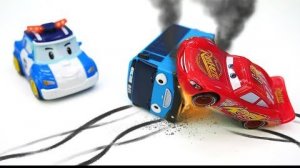 МУЛЬТИКИ ПРО МАШИНКИ 🚗 МОЛНИЯ МАКВИН УСТРАИВАЕТ ГОНКИ С АВТОБУСОМ ТАЙО. КТО БУДЕТ ПЕРВЫМ? 🏆🏆🏆