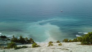 Цветное море Голубой бухты Геленджика.