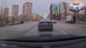 # пассажир семерки, чуть не выпал из жигуленки #