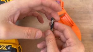 Как легко заточить сверло по металлу в домашних условиях. Без станка и опыта