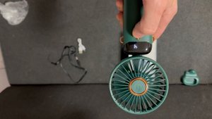 Видеообзор портативного вентилятора от аккумулятора