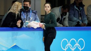 Суд отклонил ходатайство Камилы Валиевой, а у Егора Крида проблемы со здоровьем.