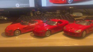 Обзор модели Dodge Viper SRT10 в масштабе 1:24 от Motormax