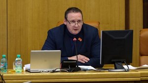 ВЯЧЕСЛАВ ДЮКОВ БОЛЬШЕ НЕ ДЕПУТАТ ГОРСОВЕТА