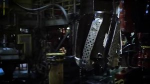 Беркут  -  крупнейшая в России морская нефтегазовая буровая платформа.