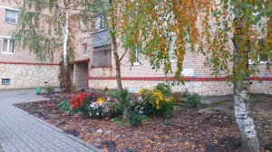 Продается трехкомнатная квартира 122,9 кв. м. на третьем этаже в центре города