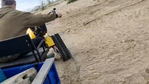 Поехали на рыбалку на мотоблоке с гусеницами Крутец и прицепом