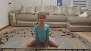 Кувырки вперёд и назад. Кувырки с группировкой.