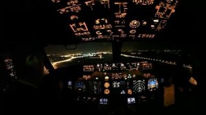 Boeing 737 вид из кабины пилота .