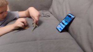 игра с динозаврами часть3