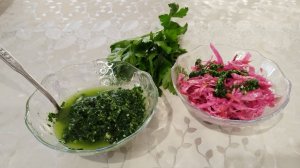 Соус с петрушкой и чесноком.