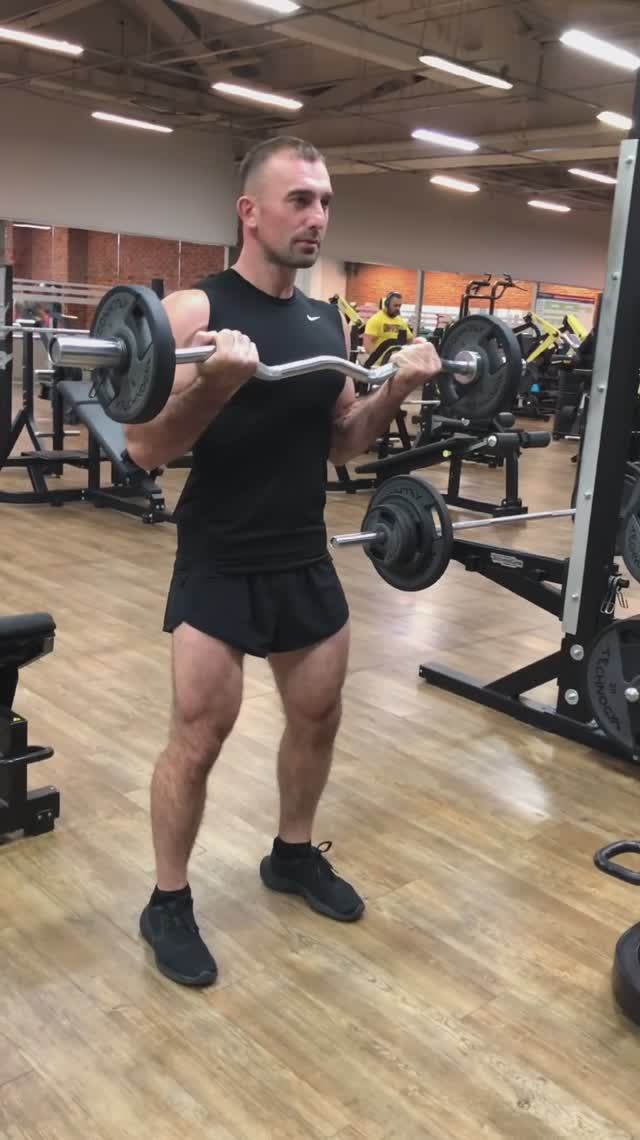 🔥 УПРАЖНЕНИЕ НЕДЕЛИ: ПОДЪЕМ ШТАНГИ НА БИЦЕПС — ТЕХНИКА, ОШИБКИ, СЕКРЕТЫ! смотреть онлайн