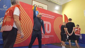 Губернатор сдал нормы ГТО в школе п. Кинельский