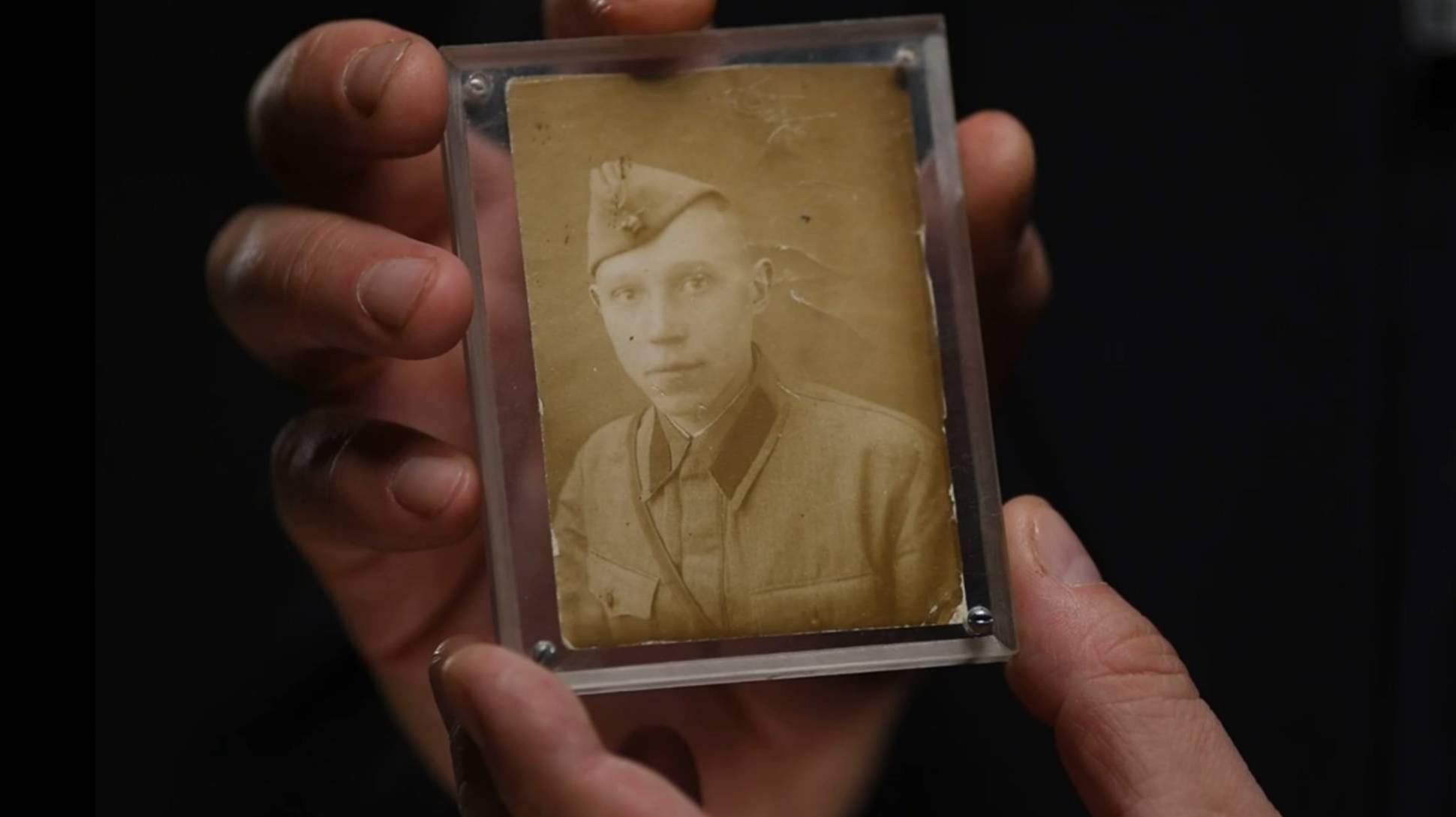 Анонс документального фильма "Свидетельство. Дети, у которых мгновенно кончилось детство..." смотреть онлайн