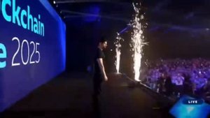 🇷🇺Павел Дуров на форуме Blockchain Life 2025 в Дубае анонсировал запуск сети Coсооn