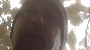 Во исполнение заповеди Христовой о почитании родителей - помогаю маме в саду