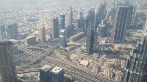 Небоскрёбы,небоскрёюы,а я маленький такой!