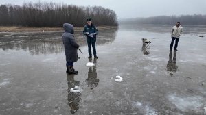 Няганских любителей зимней рыбалки предупреждают об опасности