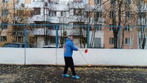 Упражнения с мячами для фитнеса на верёвке (8)