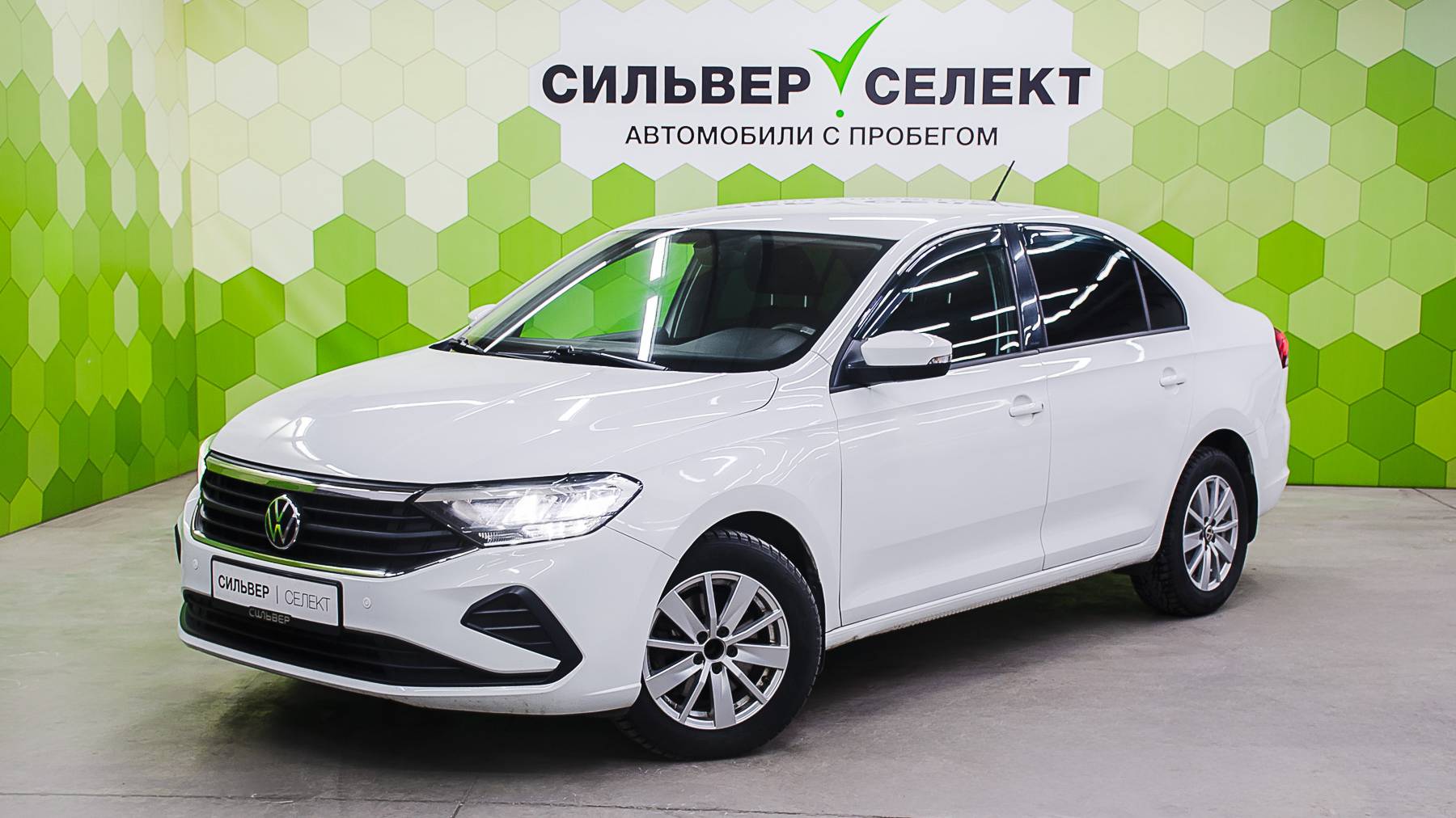 VOLKSWAGEN POLO смотреть онлайн