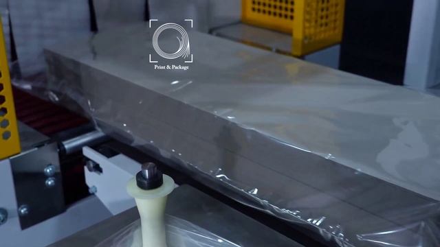 Автоматическое оборудование для кругления углов и последующей упаковкой в термоусадочную пленку смотреть онлайн