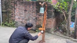 Великолепный ночник из эпоксидной смолы и дерева.