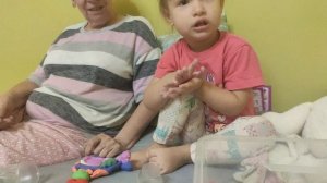 Ника выпросила у бабы плостилин