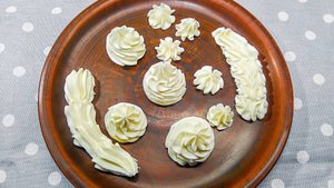 КРЕМ как облако , для прослойки торта и украшения.