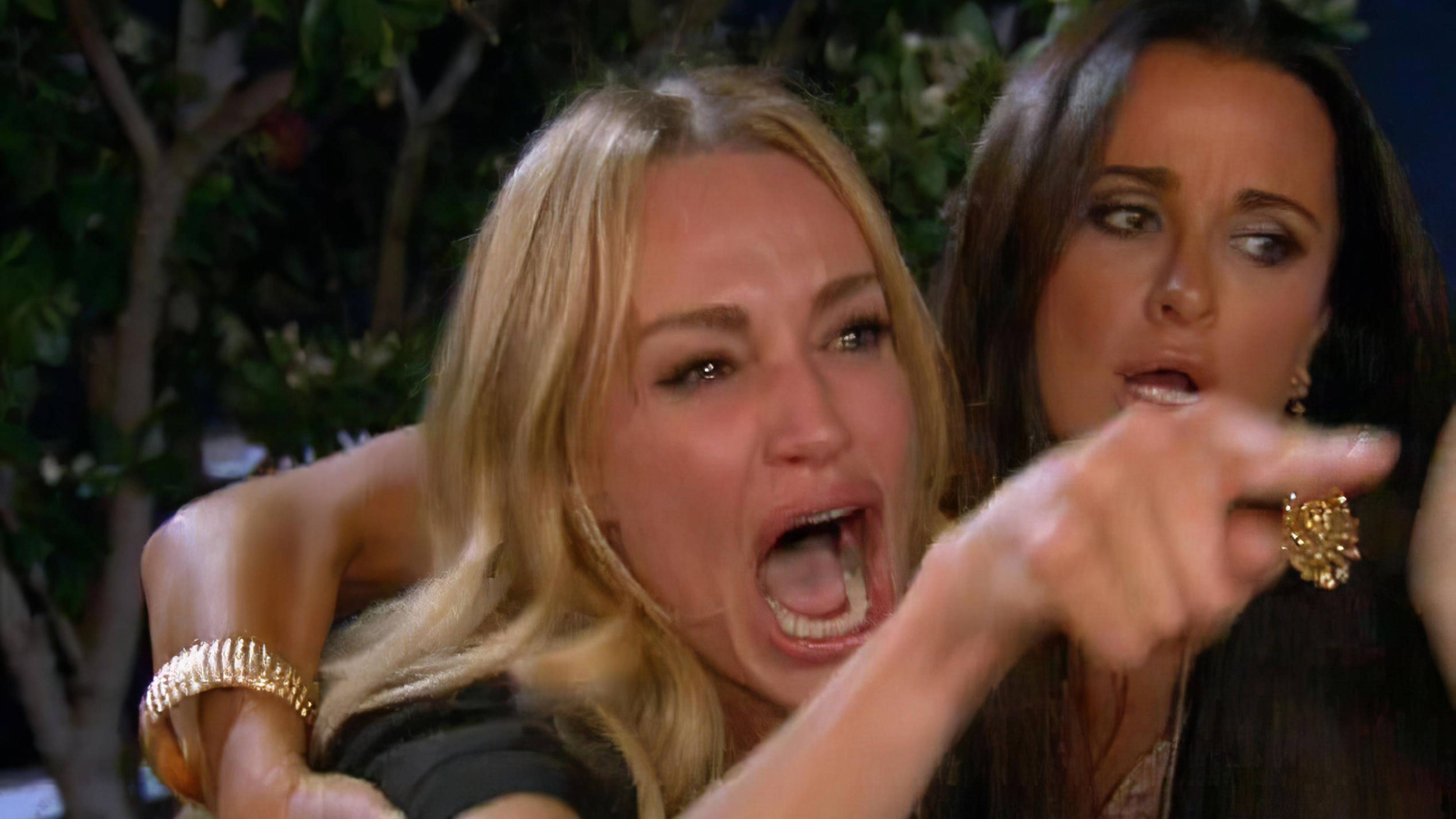 В Петербурге поймали  консуматорш