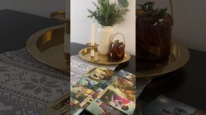 таро расклад на 1 вариант "Обычная история"