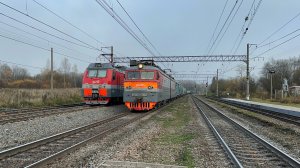 Электровоз ВЛ10У-562 с грузовым поездом на ст.Большой Двор, октябрь 2025 года