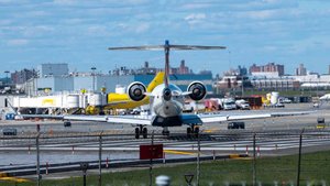 Два самолета столкнулись в Нью-Йорке