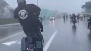 Мотоцикл в Дождь новое  , Харлей, Студия «КАВ»,позитив