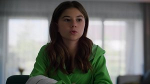 Не одна дома (2024)