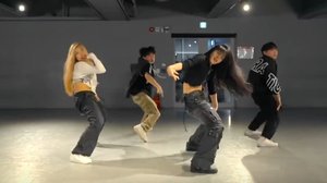 Зажигательные танцы.